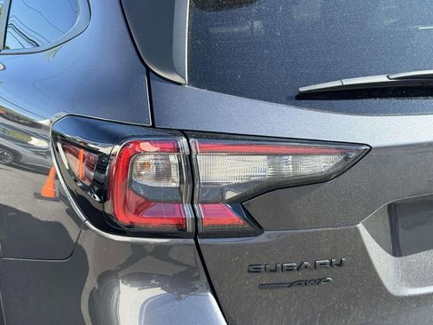 Used 2025 Subaru Outback Onyx Edition AWD/4WD image 11