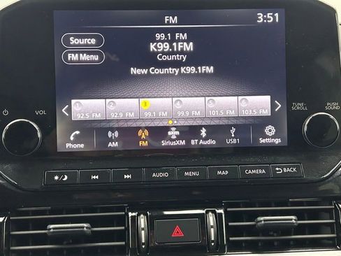 Used 2025 Nissan Pathfinder SL image 24