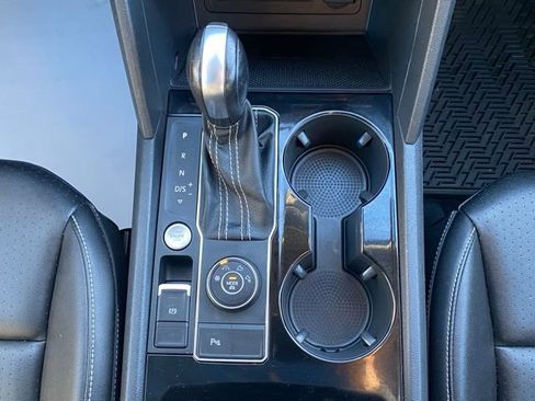 Used 2021 Volkswagen Atlas SEL R-Line image 40