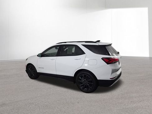 Used 2022 Chevrolet Equinox RS w/ LPO, Floor Liner Package FWD image 11