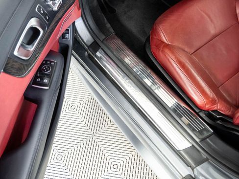 Used 2018 Mercedes-Benz SL 550 image 8