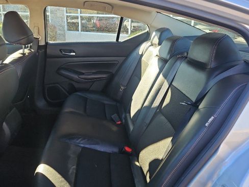 Used 2022 Nissan Altima 2.5 SR image 24