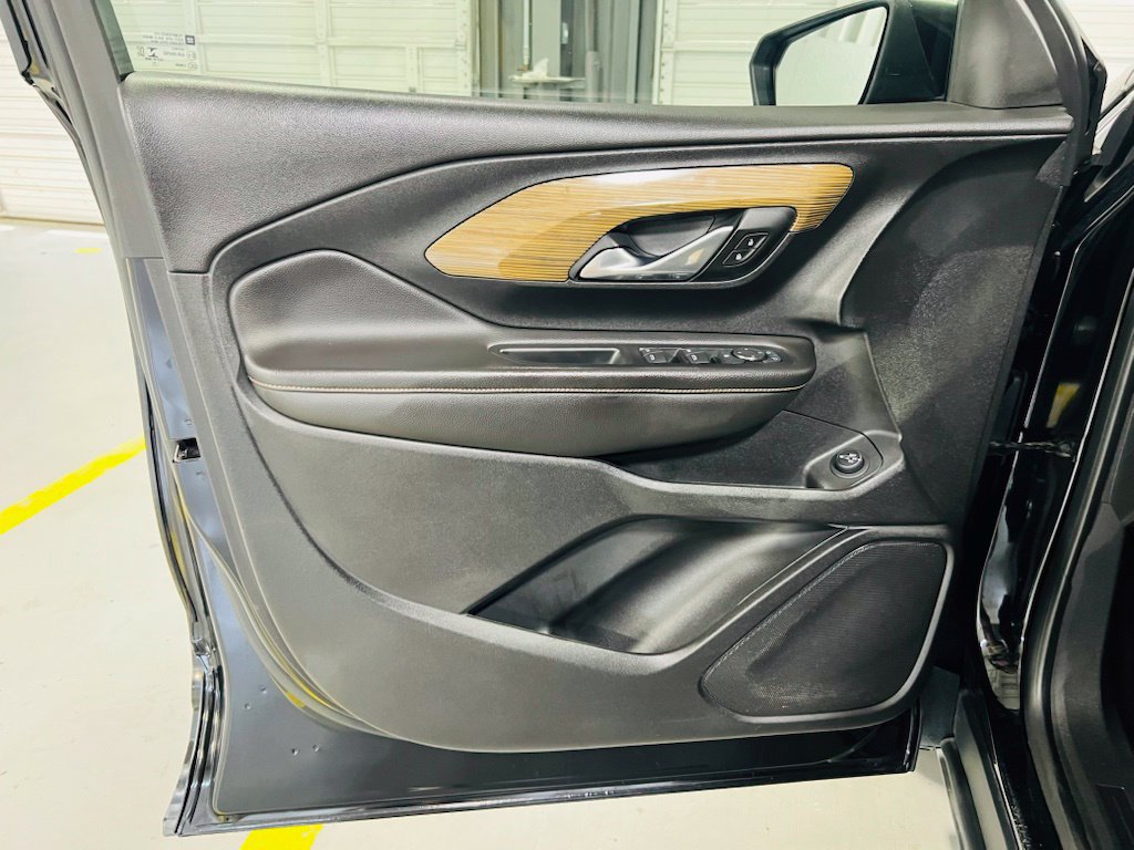 Used 2021 GMC Terrain SLE w/ Driver Convenience Package FWD image 19