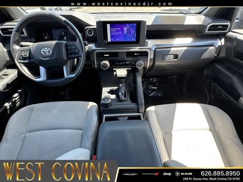 Used 2025 Toyota 4Runner SR5 AWD/4WD image 34