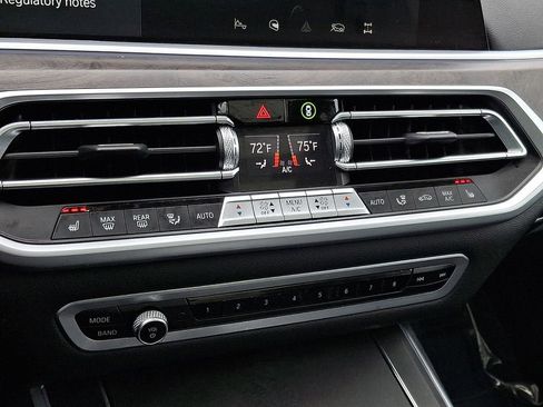 Used 2022 BMW X7 xDrive40i AWD/4WD image 17