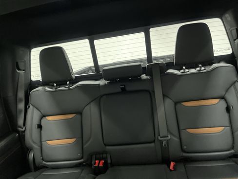 Used 2025 GMC Sierra 1500 AT4 w/ AT4 Premium Package image 11