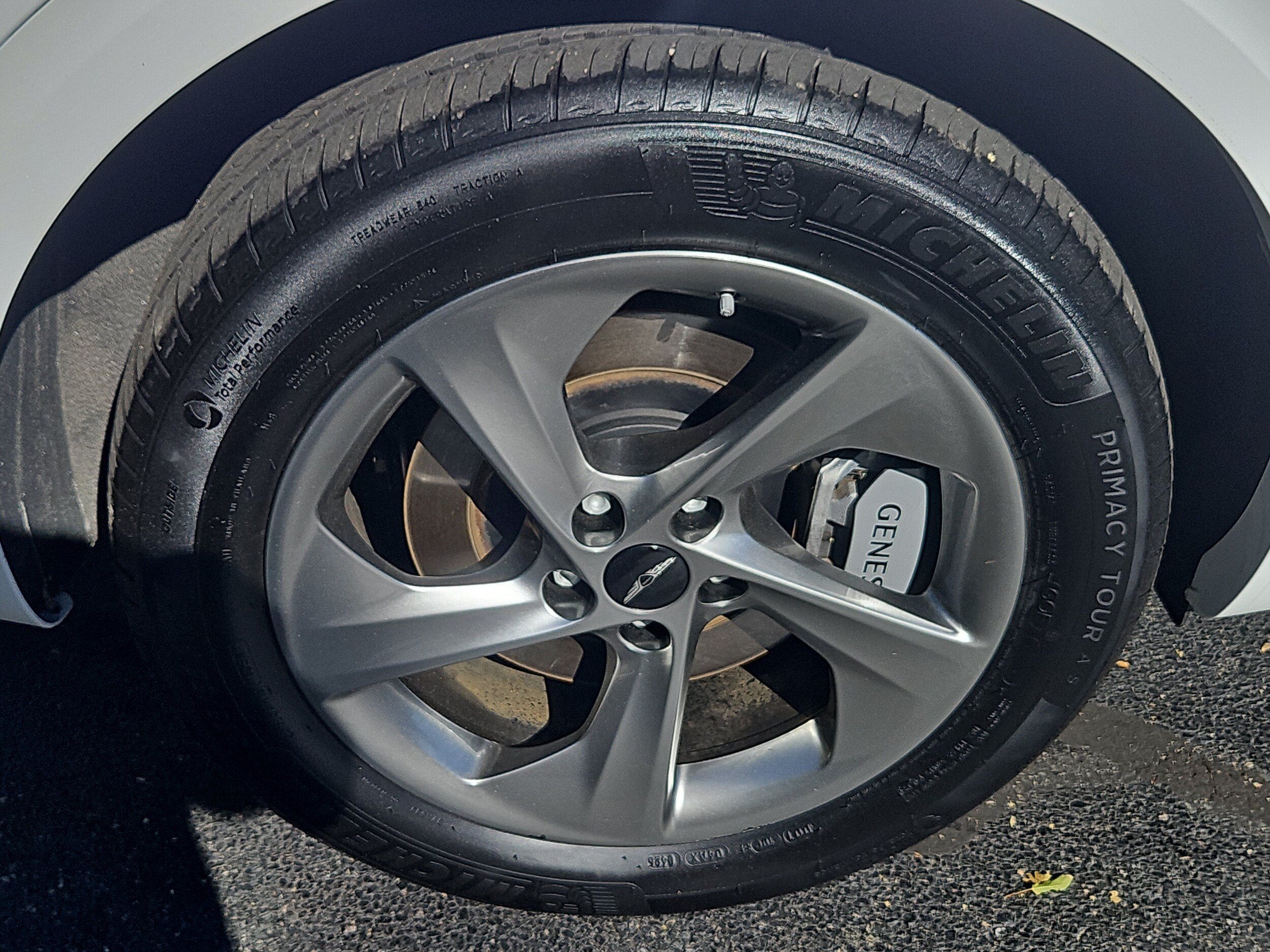 Used 2026 Genesis GV70 2.5T Advanced AWD/4WD image 32