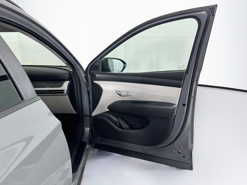 Used 2025 Hyundai Tucson SEL AWD/4WD image 31