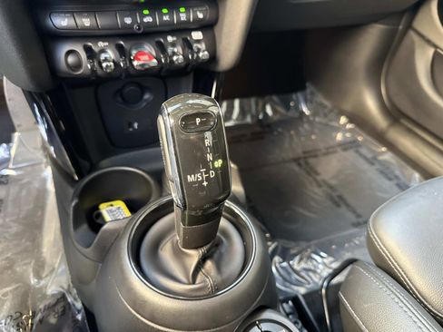 Used 2017 MINI Cooper 2-Door Hardtop FWD image 21