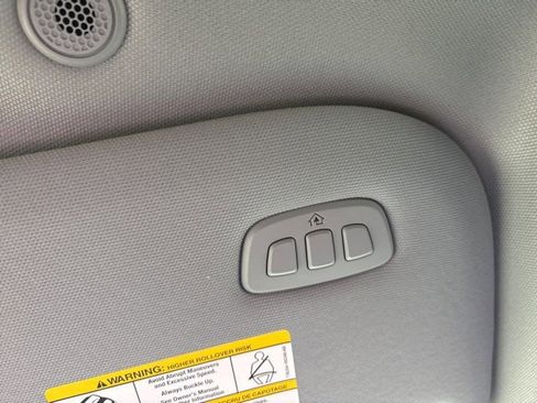 Used 2023 Ford F150 Lariat w/ Trailer Tow Package image 34