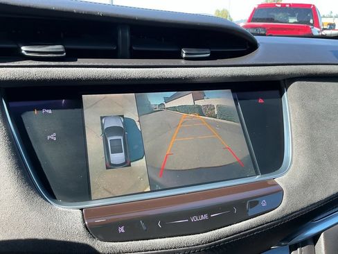 Used 2017 Cadillac XT5 Platinum w/ Driver Assist Package AWD/4WD image 34