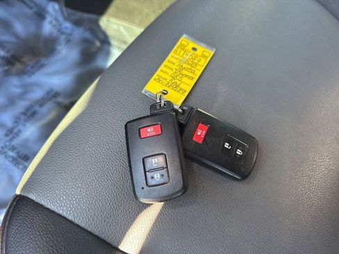 Used 2020 Toyota 4Runner SR5 Premium image 36