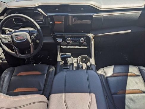 Used 2025 GMC Sierra 1500 AT4 w/ AT4 Premium Package AWD/4WD image 29
