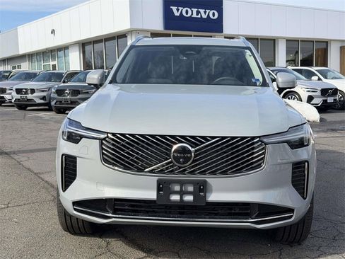 New 2026 Volvo XC90 B6 Plus w/ Protection Package Premier AWD/4WD image 23