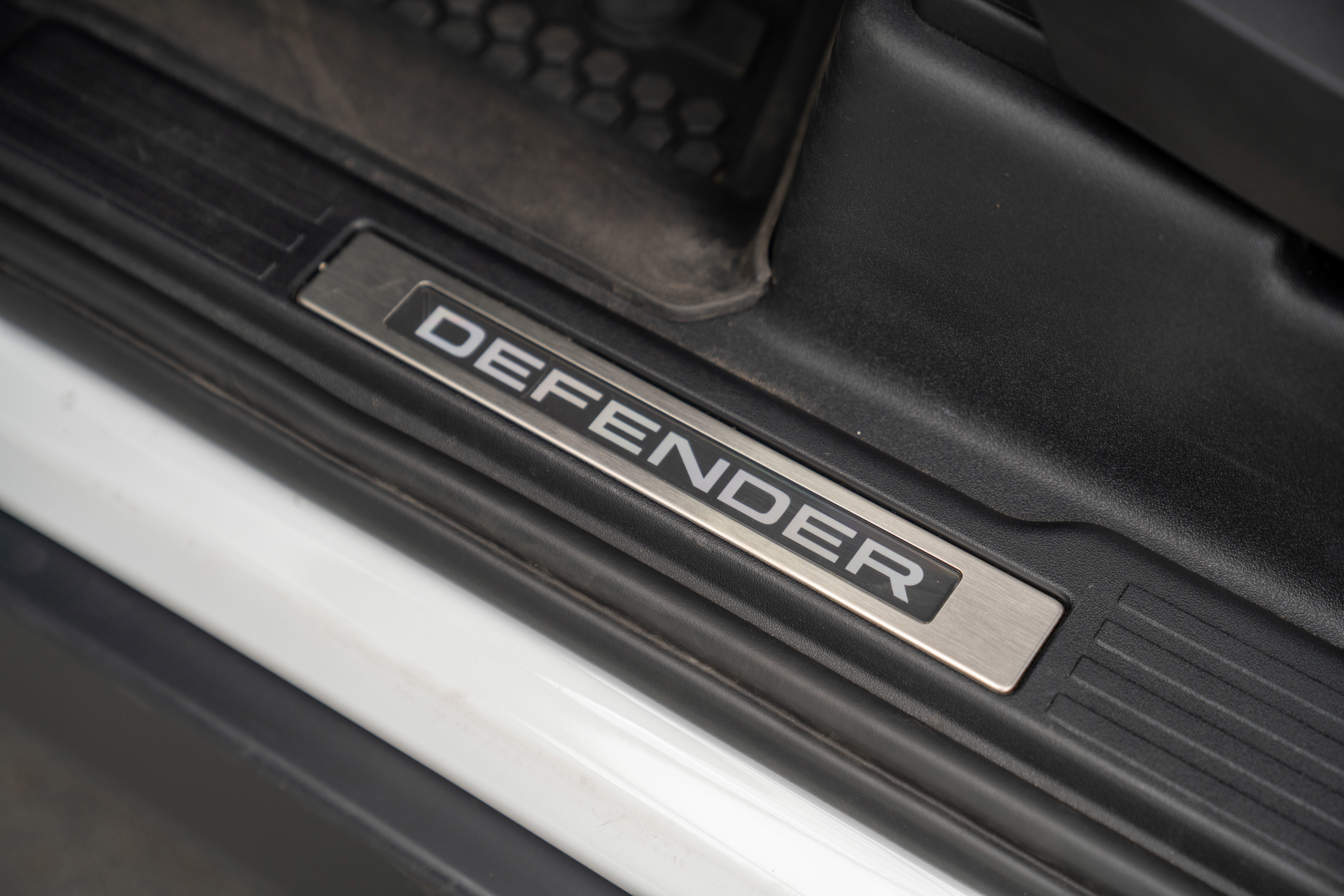 Used 2022 Land Rover Defender 90 X-Dynamic S AWD/4WD image 16