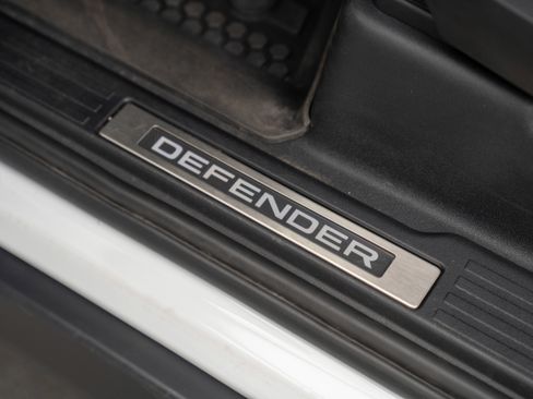 Used 2022 Land Rover Defender 90 X-Dynamic S AWD/4WD image 16