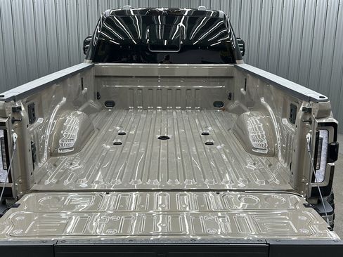 Used 2026 Ford F450 Platinum w/ Platinum Plus Package image 17