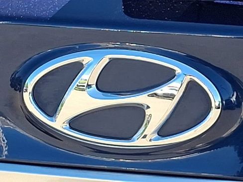 Used 2020 Hyundai Santa Fe SE AWD/4WD image 30