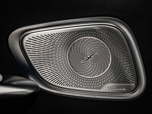 Used 2024 Mercedes-Benz GLC 300 4MATIC w/ AMG Line image 28