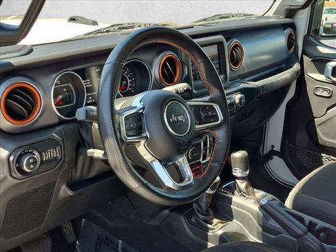 Used 2021 Jeep Gladiator Mojave w/ Trailer Tow Package AWD/4WD image 10