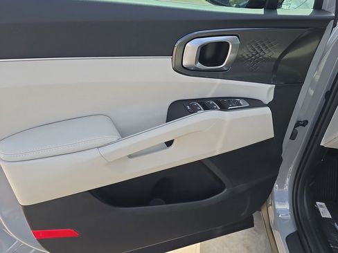 New 2026 Kia Sorento S FWD image 17