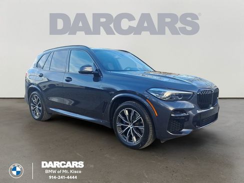 Certified 2022 BMW X5 xDrive40i w/ M Sport Package image 1