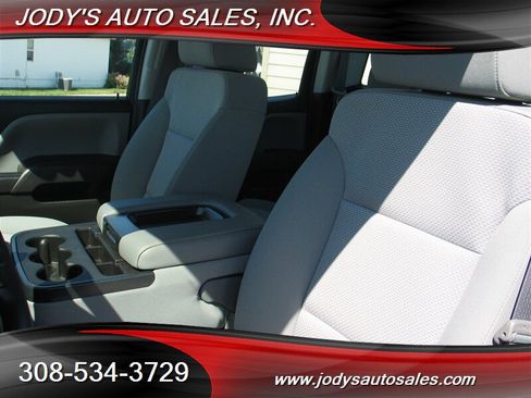 Used 2017 Chevrolet Silverado 1500 W/T w/ Trailering Package RWD image 5