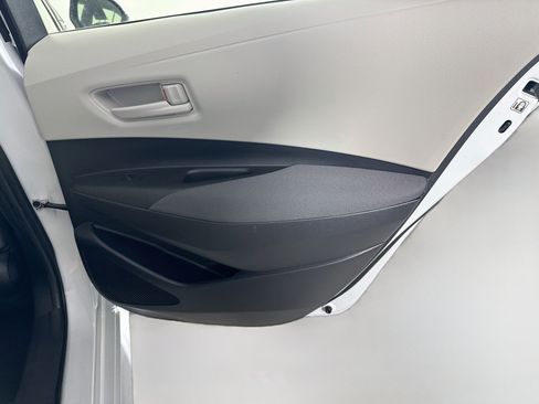 Used 2023 Toyota Corolla LE FWD image 28