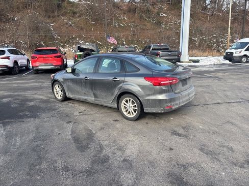 Used 2018 Ford Focus SE image 5