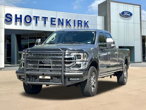 Used 2020 Ford F350 Lariat w/ Lariat Ultimate Package image 3
