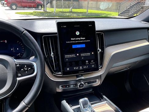 Certified 2026 Volvo XC60 B5 Plus AWD/4WD image 8