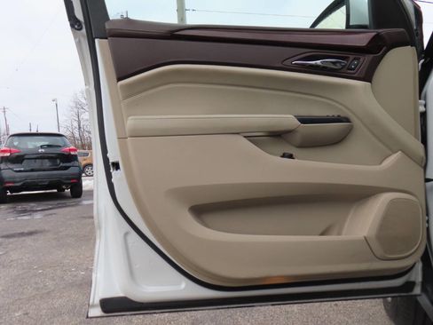 Used 2015 Cadillac SRX Premium w/ Driver Assist Package image 34