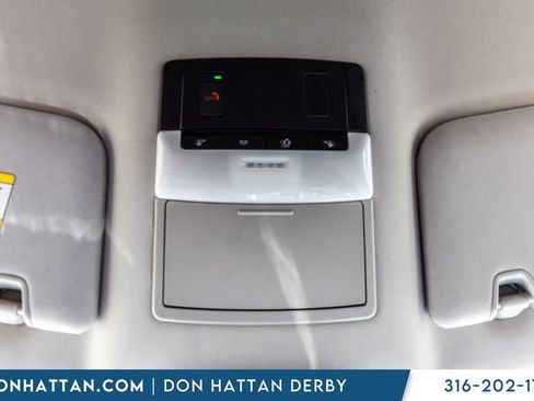 Used 2023 Nissan Pathfinder SV AWD/4WD image 16