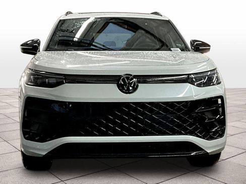 New 2026 Volkswagen Tiguan SE R-Line image 5