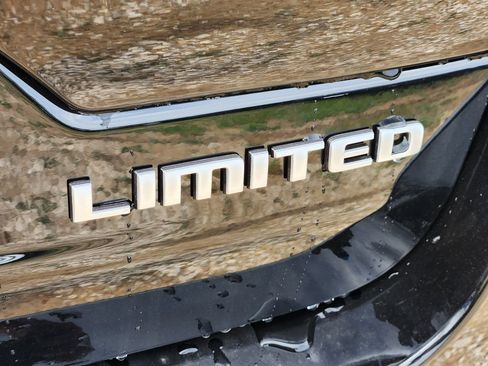 New 2026 Jeep Grand Cherokee Limited RWD image 8