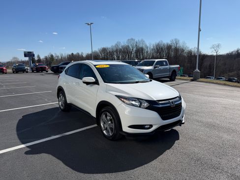 Used 2017 Honda HR-V EX image 4