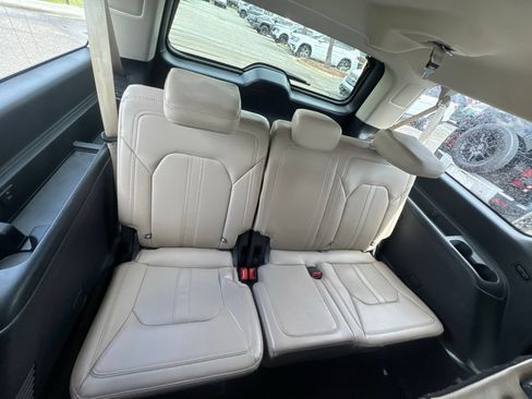 Used 2024 Ford Expedition Max Limited AWD/4WD image 19