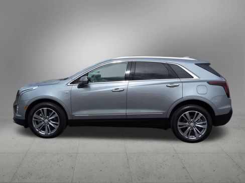 Used 2025 Cadillac XT5 Premium Luxury image 3
