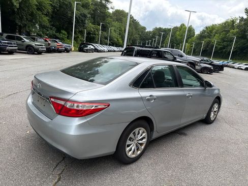 Used 2015 Toyota Camry LE FWD image 11