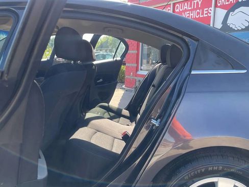 Used 2016 Chevrolet Cruze LT image 19