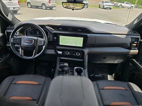 Certified 2024 GMC Sierra 1500 AT4 w/ Technology Package AWD/4WD image 5