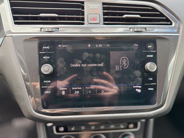 Used 2020 Volkswagen Tiguan SE AWD/4WD image 15