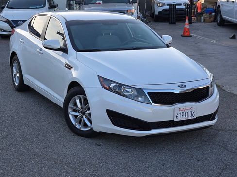 Used 2011 Kia Optima LX FWD image 3