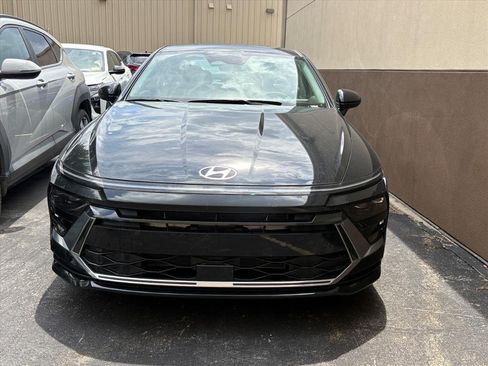 Used 2025 Hyundai Sonata SEL AWD/4WD image 2