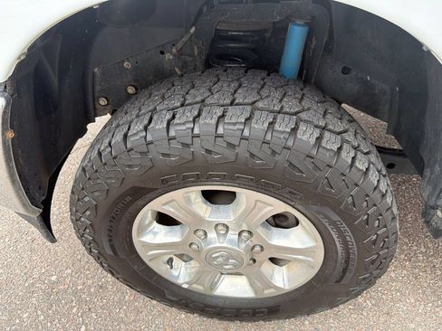 Used 2024 RAM 2500 Big Horn w/ Off Road Package AWD/4WD image 21