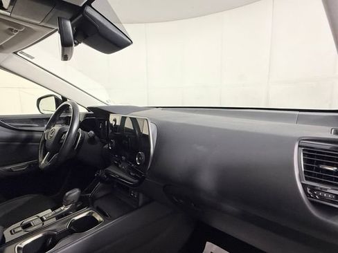 Used 2023 Lexus NX 250 FWD w/ Towing Package (2000 Lbs) image 31
