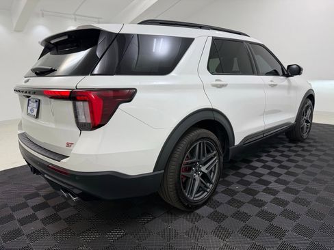 Used 2025 Ford Explorer ST w/ Sun And Sound Package AWD/4WD image 7