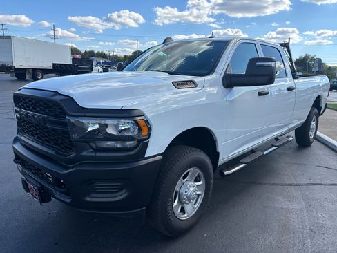 Used 2024 RAM 3500 Tradesman w/ Safety Group image 7