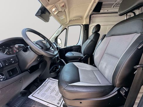 Used 2025 RAM ProMaster 2500 w/ Convenience Group FWD image 21