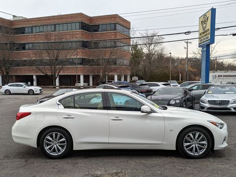 Used 2015 INFINITI Q50 Premium w/ Navigation Package image 6